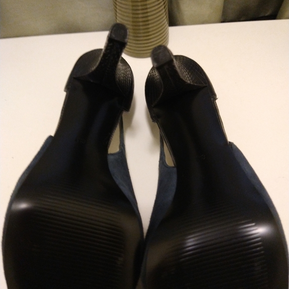 Pumps - Picture 3 of 5